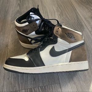 Nike Jordan 1 Mocha